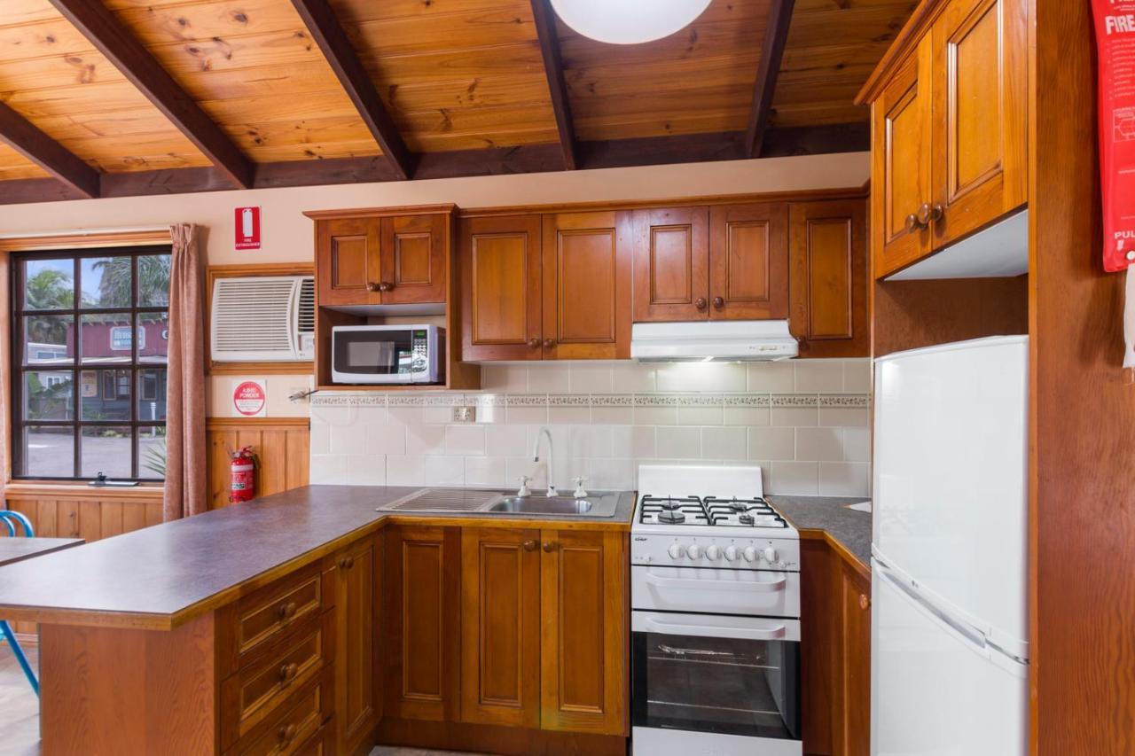 Wairo Beach Holiday Park Tabourie Lake Exterior foto